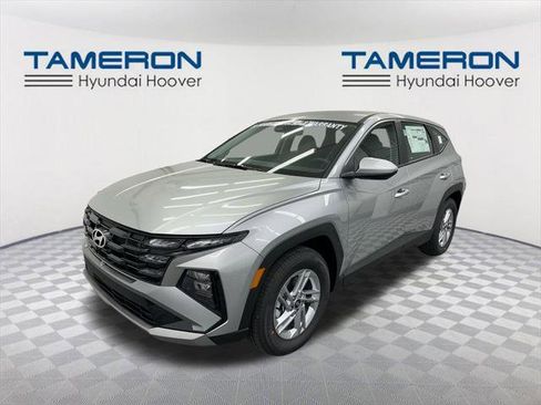 New 2026 Hyundai Tucson SE image 1