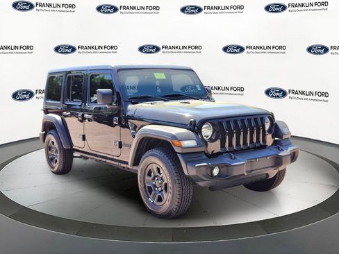 Used 2022 Jeep Wrangler Unlimited Sport AWD/4WD image 7