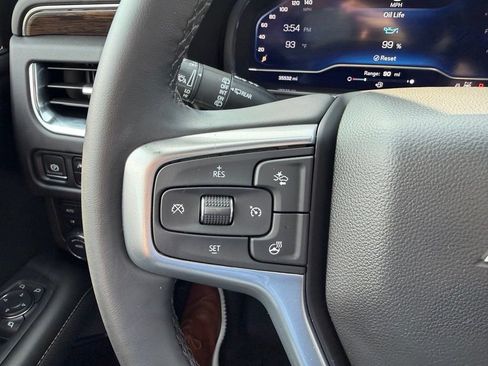 Used 2023 Chevrolet Tahoe Premier AWD/4WD image 25