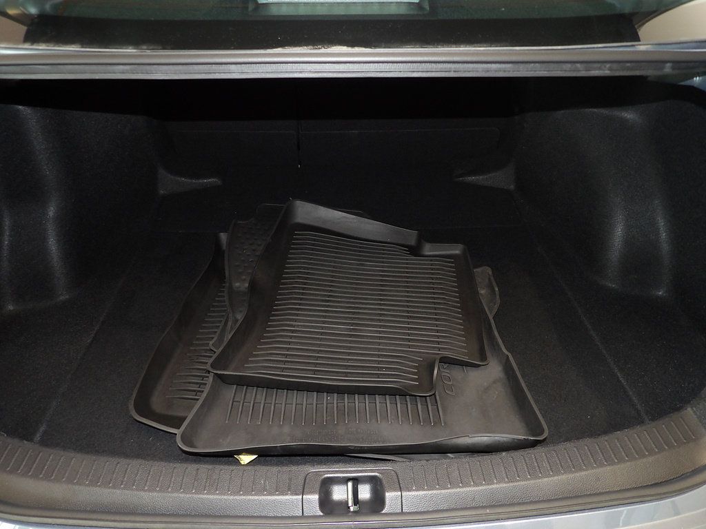 Used 2023 Toyota Corolla LE FWD image 18