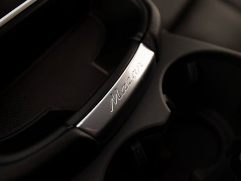 New 2026 Porsche Macan Turbo image 22