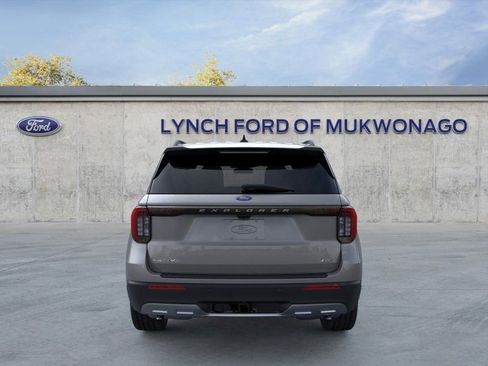 New 2026 Ford Explorer Active w/ Active Comfort Package image 5