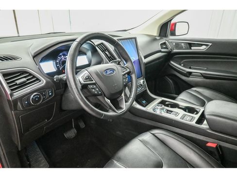 Used 2022 Ford Edge Titanium w/ Class II Trailer Tow Package image 9