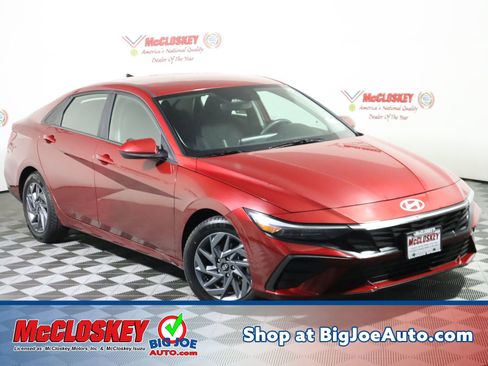 Used 2024 Hyundai Elantra SEL FWD image 1