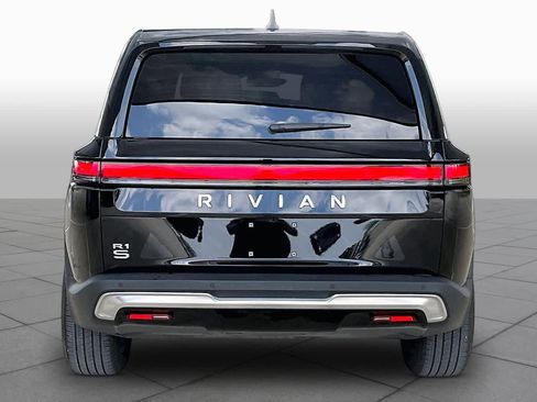 Used 2026 Rivian R1S Adventure AWD/4WD image 4