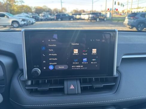 Used 2025 Toyota RAV4 LE AWD/4WD image 10