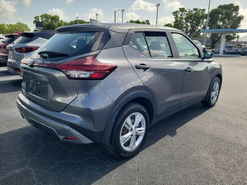 Used 2024 Nissan Kicks S FWD image 4