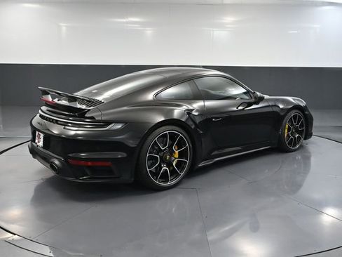 Used 2022 Porsche 911 Turbo S image 4