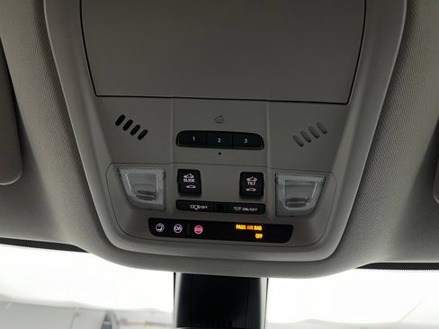 Used 2019 Buick Enclave Premium w/ Experience Buick Package FWD image 27