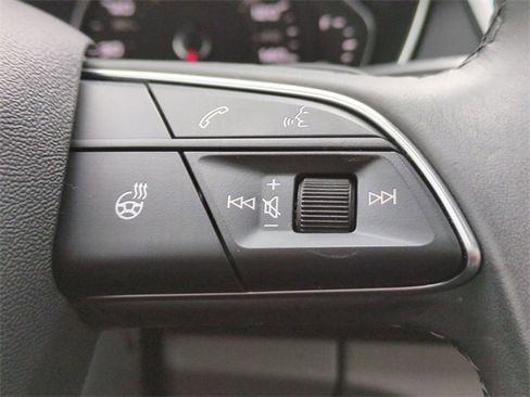 Used 2024 Audi Q5 2.0T Premium w/ Convenience Package image 26