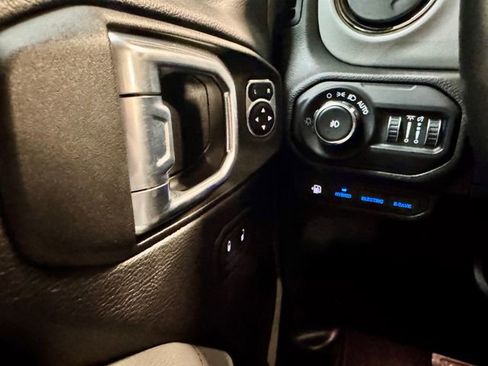 Used 2022 Jeep Wrangler Unlimited Sahara image 14