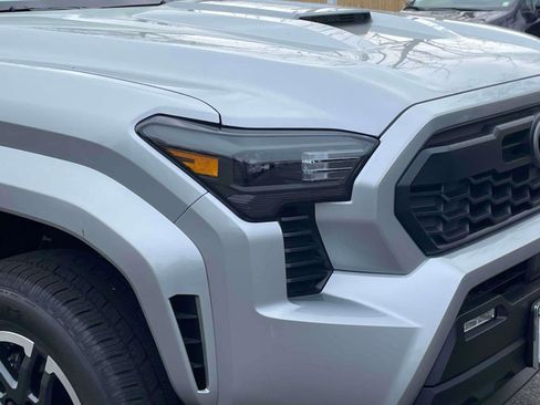 New 2026 Toyota Tacoma Limited AWD/4WD image 9