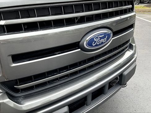 Used 2018 Ford F150 XLT w/ Equipment Group 302A Luxury AWD/4WD image 34
