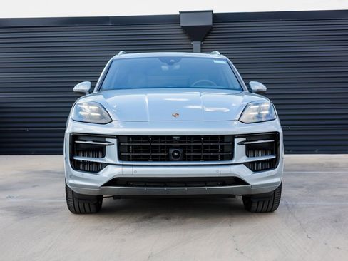 New 2026 Porsche Cayenne S image 10