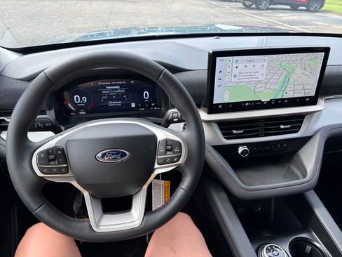 New 2026 Ford Explorer Active w/ Active Comfort Package AWD/4WD image 11