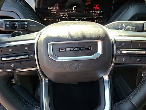 Used 2025 GMC Yukon Denali image 31