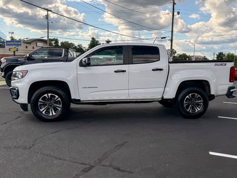 Used 2022 Chevrolet Colorado Z71 AWD/4WD image 7
