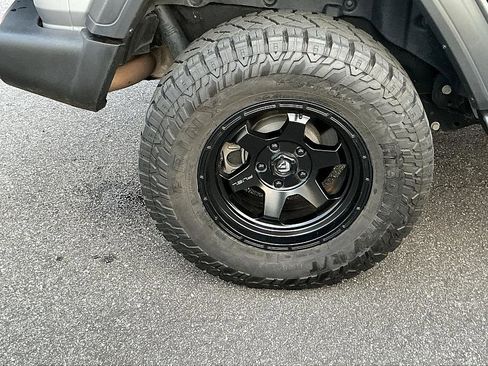 Used 2018 Jeep Wrangler Unlimited Sport S image 10