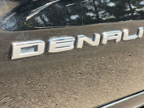 Used 2019 GMC Sierra 1500 Denali w/ Technology Package AWD/4WD image 17