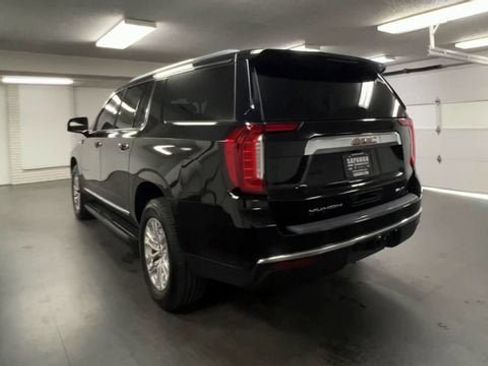 Certified 2021 GMC Yukon XL SLT w/ SLT Premium Package AWD/4WD image 7
