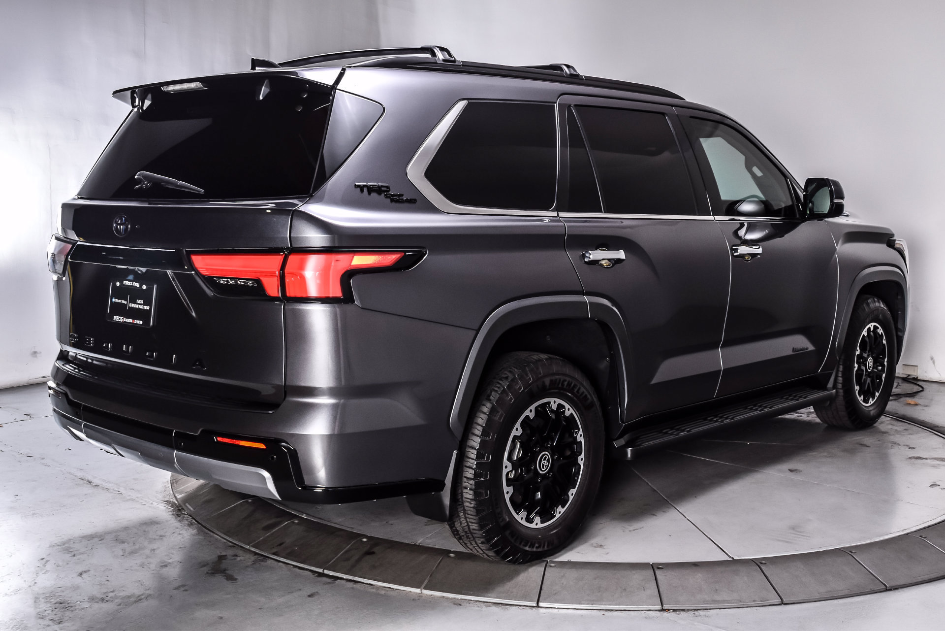 Used 2023 Toyota Sequoia Limited w/ TRD Off-Road Package AWD/4WD image 6