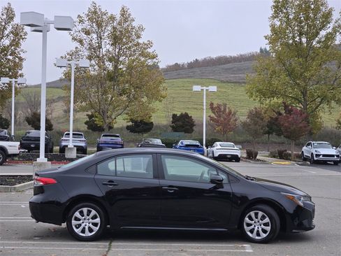 Used 2024 Toyota Corolla LE image 7