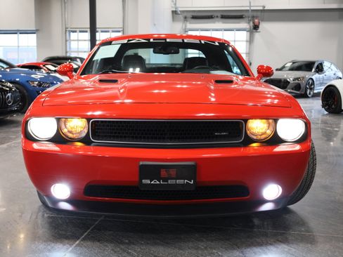 Used 2014 Dodge Challenger R/T Plus image 2