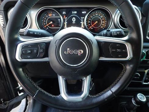 Used 2020 Jeep Wrangler Unlimited Sahara AWD/4WD image 12