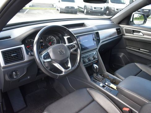 Used 2020 Volkswagen Atlas Cross Sport SE FWD image 10