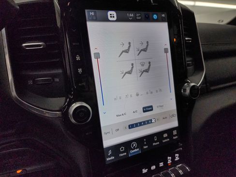 Used 2024 RAM 2500 Laramie w/ Night Edition image 53