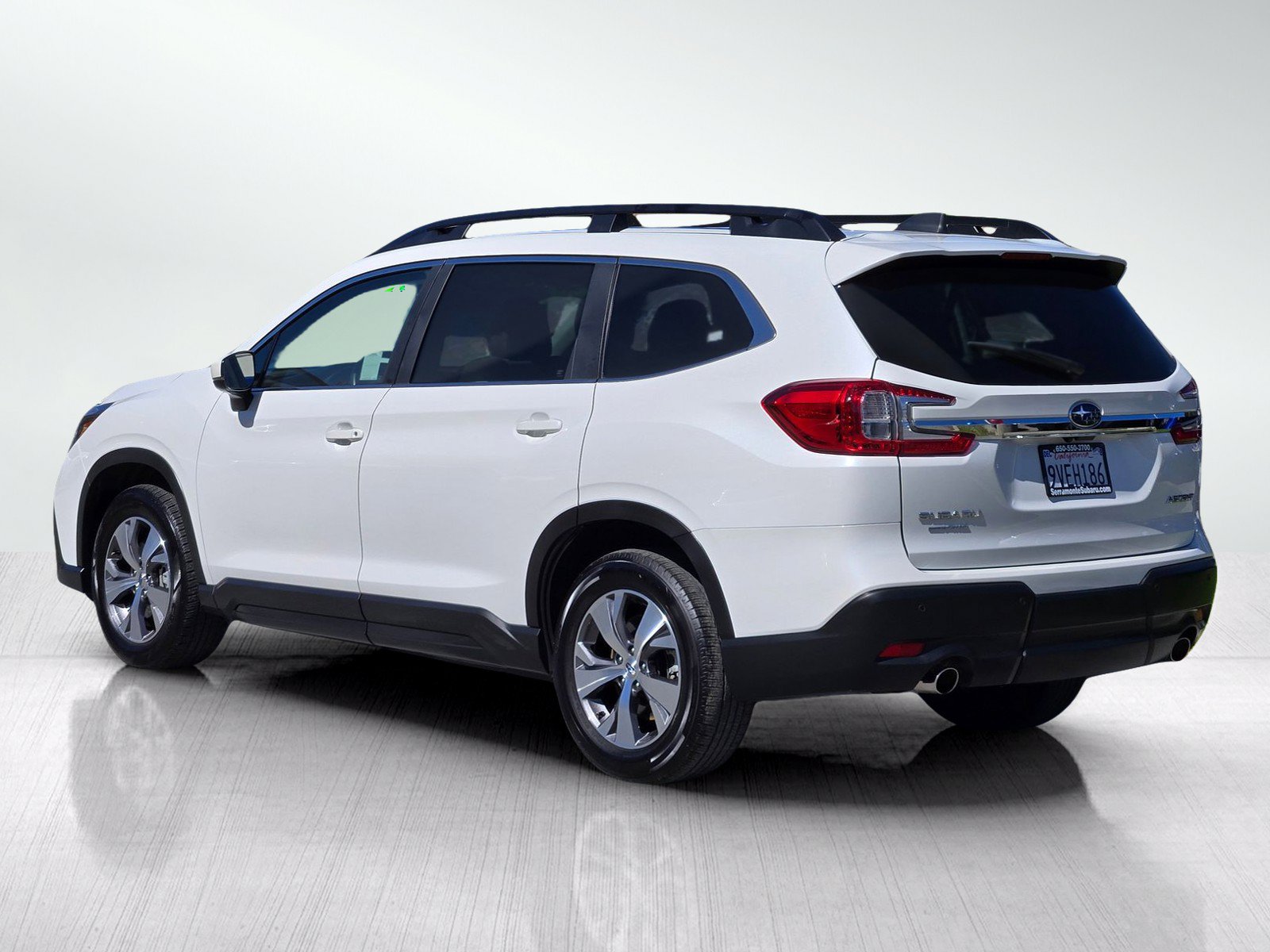 Used 2025 Subaru Ascent Premium AWD/4WD image 6