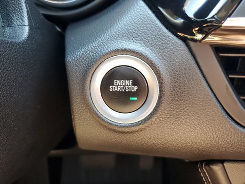 Used 2019 Buick Envision Essence FWD image 24