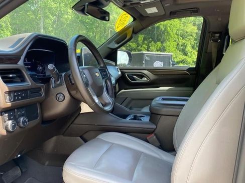 Used 2023 Chevrolet Tahoe LT w/ Luxury Package AWD/4WD image 12