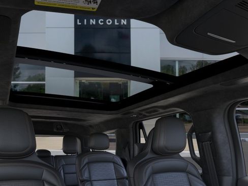 New 2026 Lincoln Navigator Black Label AWD/4WD image 22