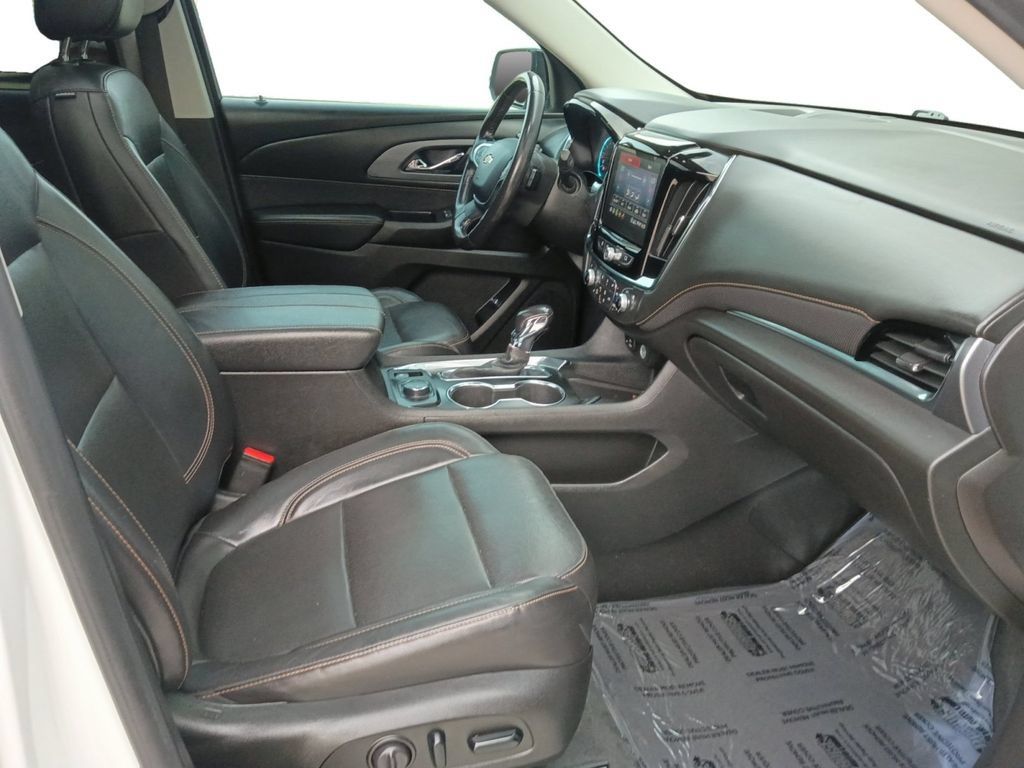 Used 2021 Chevrolet Traverse Premier w/ Redline Edition FWD image 24