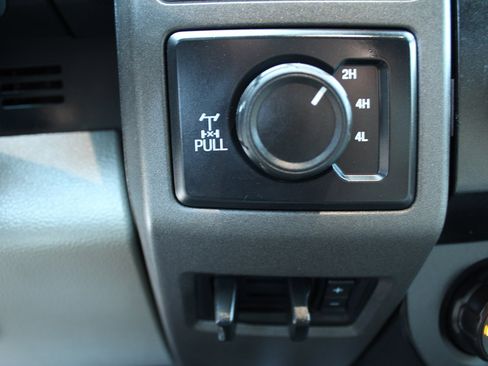 Used 2022 Ford F250 XL w/ Power Equipment Group image 26