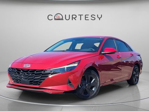 Used 2022 Hyundai Elantra SEL w/ Convenience Package image 1