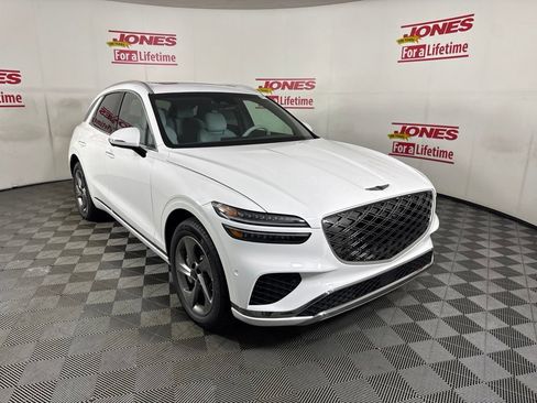 New 2026 Genesis GV70 2.5T Advanced w/ G1 Accessory Package AWD/4WD image 1