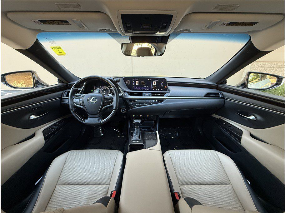 Used 2019 Lexus ES 300h w/ Premium Package FWD image 21