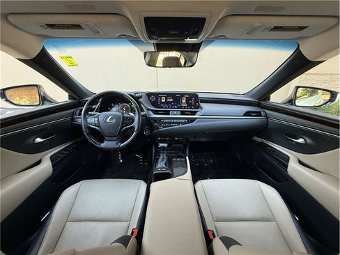 Used 2019 Lexus ES 300h w/ Premium Package FWD image 21
