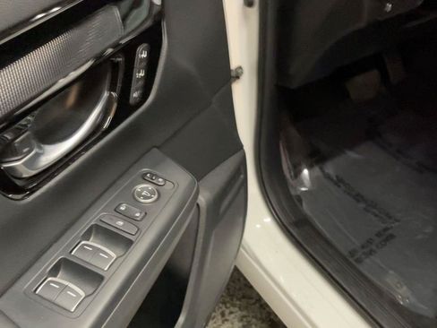 Used 2025 Honda CR-V EX-L image 27