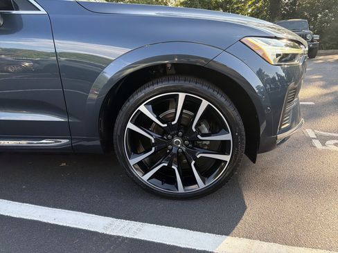 Certified 2023 Volvo XC60 B5 Ultimate w/ Protection Package Premier FWD image 14