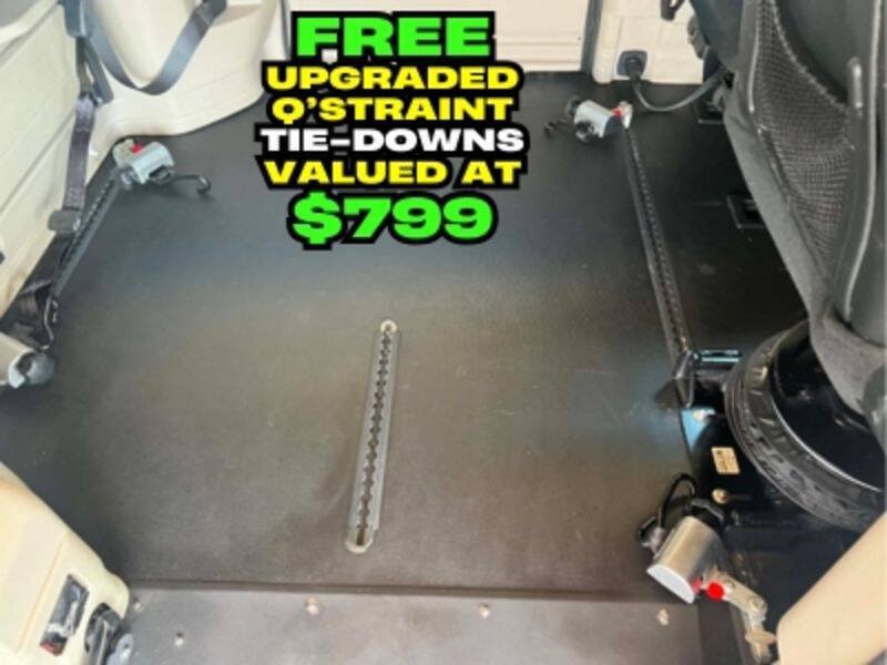 Used 2018 Dodge Grand Caravan SXT FWD image 43
