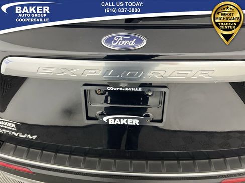 Used 2020 Ford Explorer Platinum w/ Premium Technology Package image 32