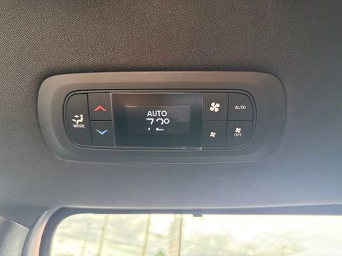 New 2027 Chrysler Pacifica Select AWD/4WD image 20