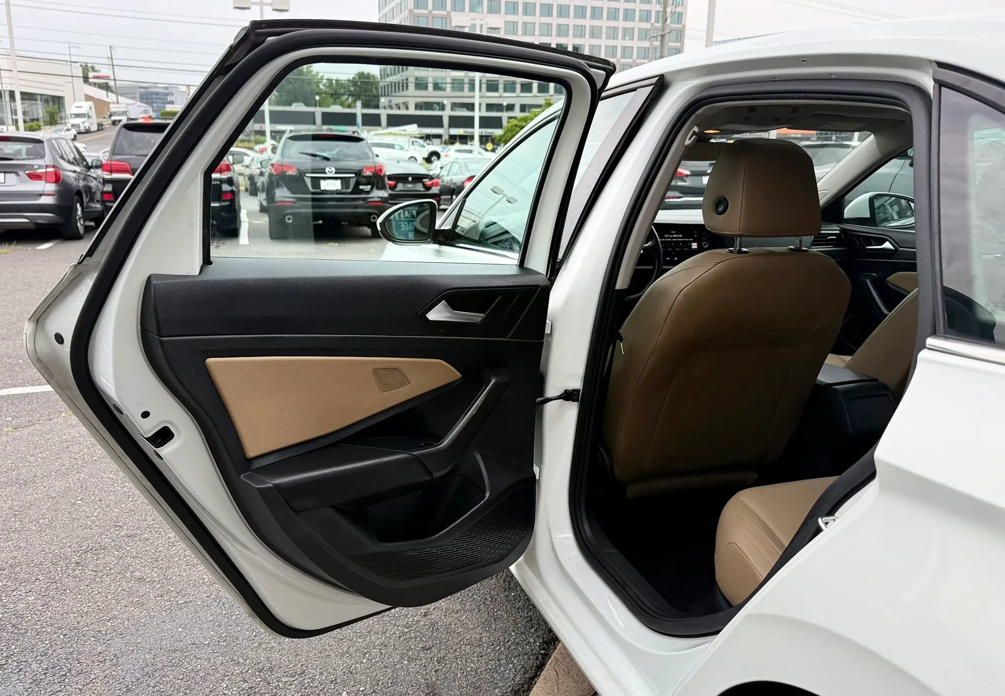 Used 2019 Volkswagen Jetta SEL FWD image 29