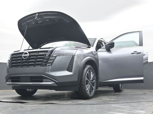New 2026 Nissan Pathfinder Platinum FWD image 42