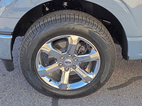 Used 2023 Ford F150 Lariat w/ Trailer Tow Package image 7