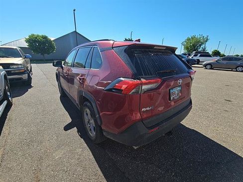 Used 2025 Toyota RAV4 XLE AWD/4WD image 4