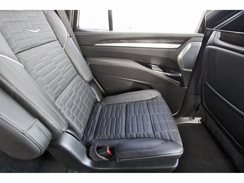 New 2026 Cadillac Escalade V w/ LPO, ONYX Package AWD/4WD image 11